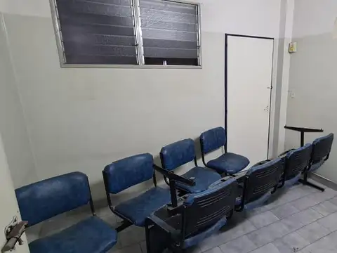 Local en Alquiler en Lomas Del Mirador, USD 600