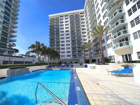 Pent house 2 amb. con 2 baños y cochera