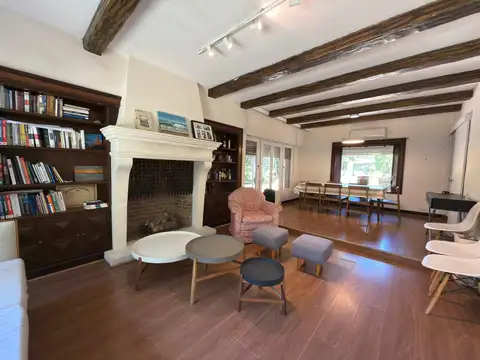 Casa en Alquiler en Acassuso Libertador  /  Solis, USD 3.500