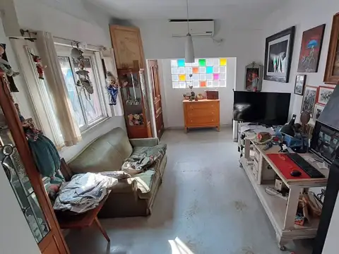 VENTA-Casa jardín, patio y galpón