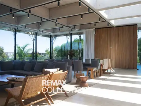 Casa en Venta con 4 cocheras