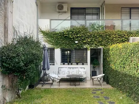 Casa en alquiler en Martinez 3 ambientes playroom y cochera