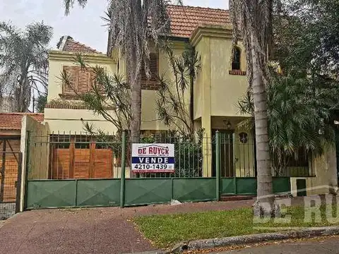 Calle 214 bis 300