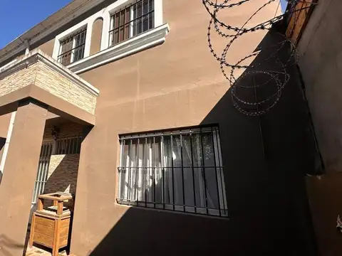 VENTA CASA 5 AMB PILETA ING. MASCHWITZ EXC ACCESO