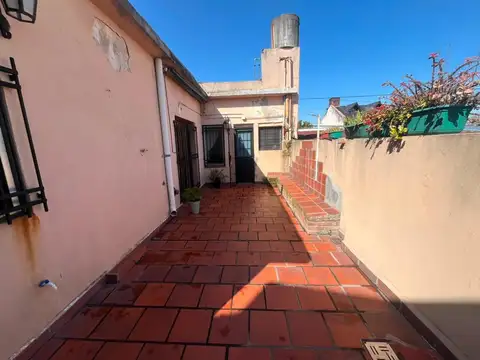 Depto Tipo Casa en Venta en Villa Sarmiento, USD 92.000