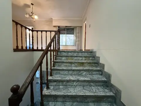CASA + LOCAL EN VENTA EN R. CALZADA