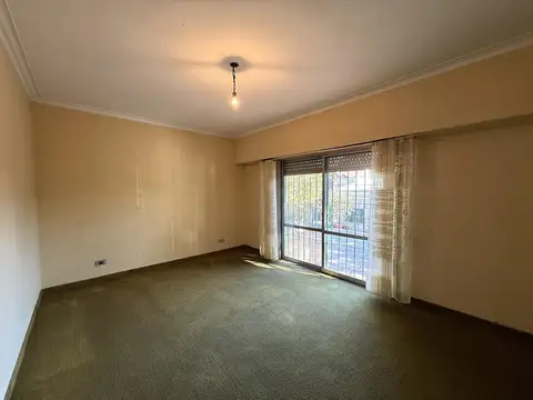 CASA + LOCAL EN VENTA EN R. CALZADA