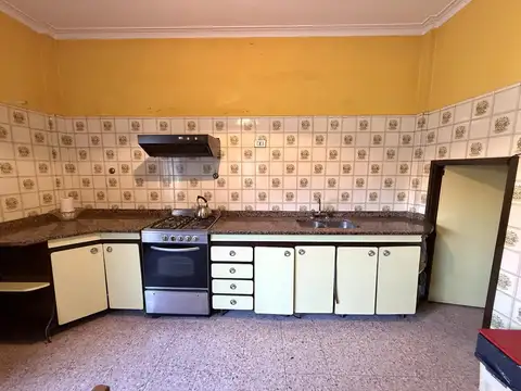 CASA + LOCAL EN VENTA EN R. CALZADA
