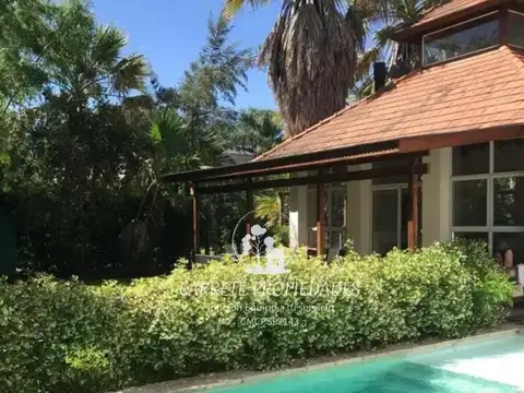 Casa en venta de 5 ambientes y cochera. La Pradera. Pilar