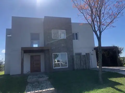 Oportunidad casa en Puertos del lago Ceibos