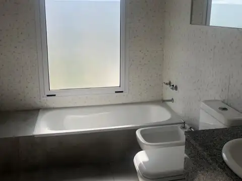 Casa en Venta al Oeste