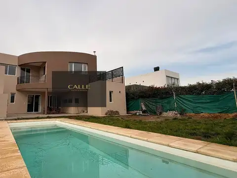 Casa en Venta al Oeste