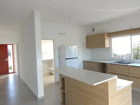 Casa en Alquiler en El Cantón, USD 1.550