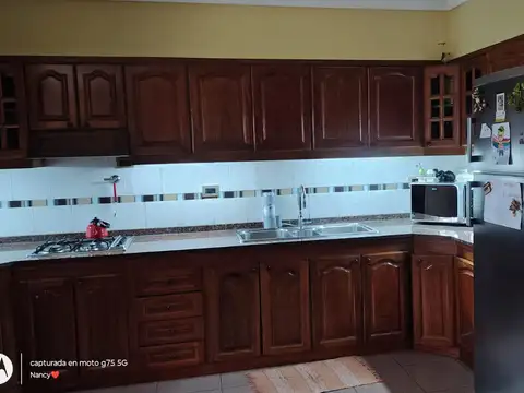 Casa 5 ambientes con 3 baños