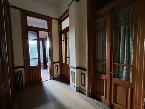 Presidente José Evaristo Uriburu 100