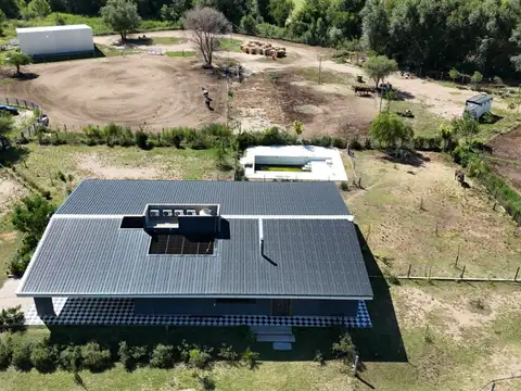Casa en Venta con 3 cocheras