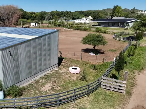 Casa en venta con pista hípica
