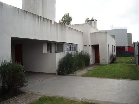 Calle 493 e/ 133 y 134