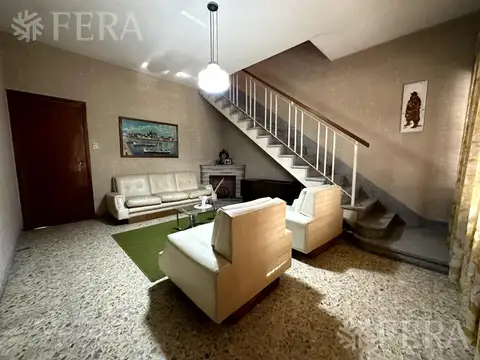 Casa 3 ambientes con 2 baños