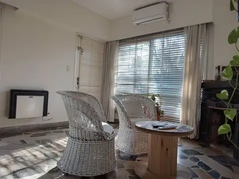 VENTA CASA 3 AMB. JARDIN Y PILETA - RANELAGH ESTE