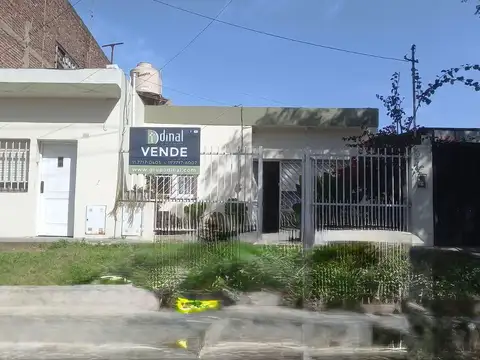 Casa multifamiliar sobre lote 10x20 en Villa Bonich