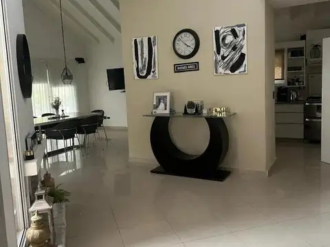 Casa en Venta en San Vicente, USD 320.000