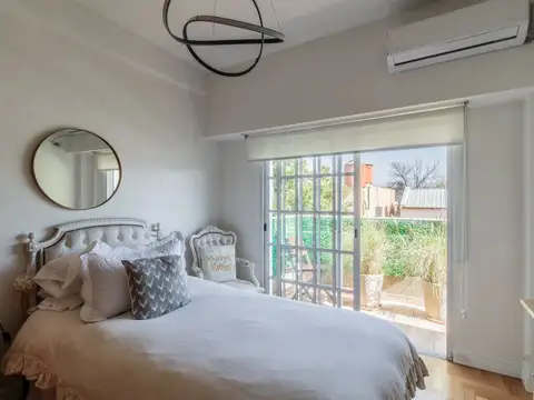 Depto Tipo Casa en Venta con 2 cocheras