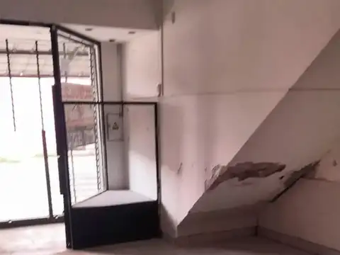 Importante propiedad en venta  a diez metros de la esquina comercial de JUAN JOSE PASO N 5500