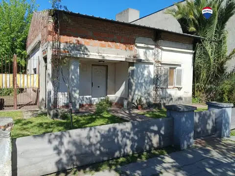 VENTA CASA 3 AMBIENTES GUERNICA JARDIN COCHERA