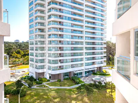 ESPECTACULAR DEPARTAMENTO DE 3 AMBIENTES A METROS DE LA BRAVA Y VISTA AL MAR.