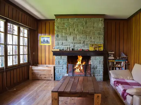Casa 7 ambientes con 4 baños