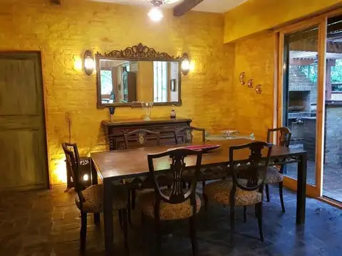 Corrientes al 1000, Manuel ALberti Pilar 100