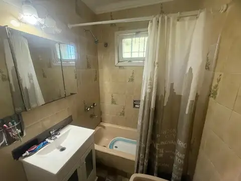 Venta chalet 3 amb.  garage y patio apta crédito