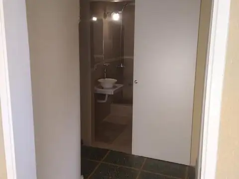Depto Tipo Casa en Alquiler en Lomas del Mirador, $ 665.000