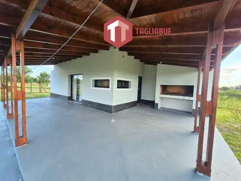 Casa 5 ambientes con 2 baños