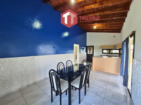 Casa en Venta con 2 cocheras