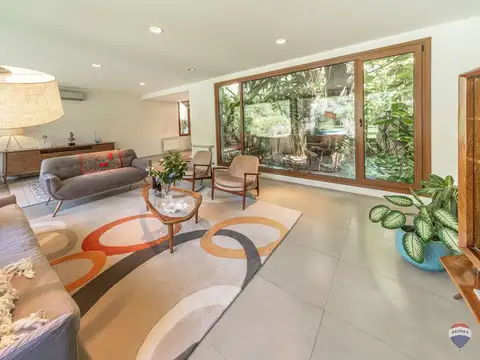 Casa 7 ambientes con 3 baños