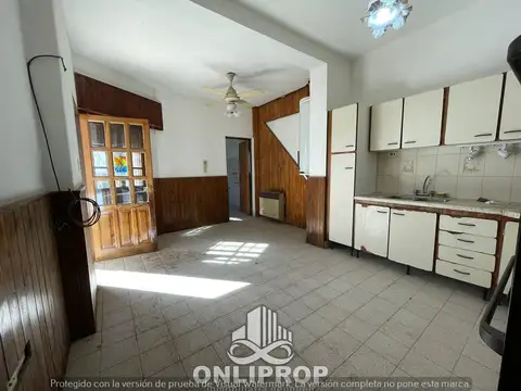 Casa en Alquiler con 1 cochera