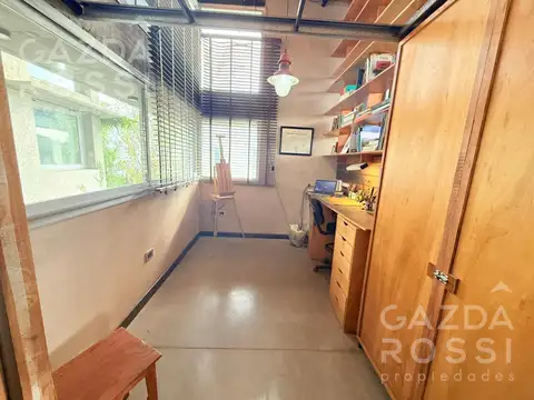 Casa en Venta con 4 cocheras