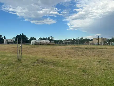 LOTE EN VENTA EN SANTA SOFIA - PILAR