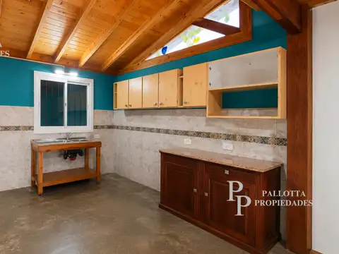Casa 4 ambientes con 1 baño