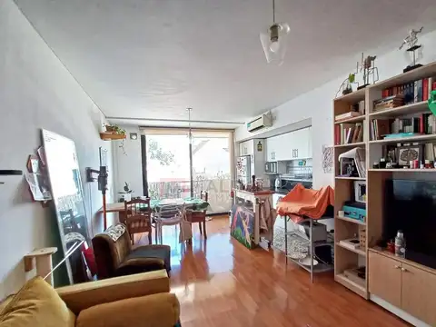 Venta Departamento Monoambiente Divido a 2 Ambientes con Bal