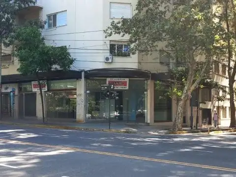 Av. JURAMENTO  esquina 11 DE SEPTIEMBRE - Local UNICO en ESQUINA - venta con renta