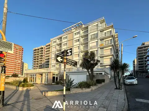 Dpto 3 amb. con amplio balcon terraza frente al mar
