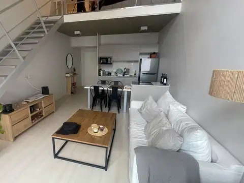 Departamento en Alquiler con 1 cocheras