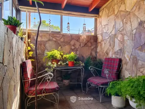 Casa 5 ambientes con 2 baños