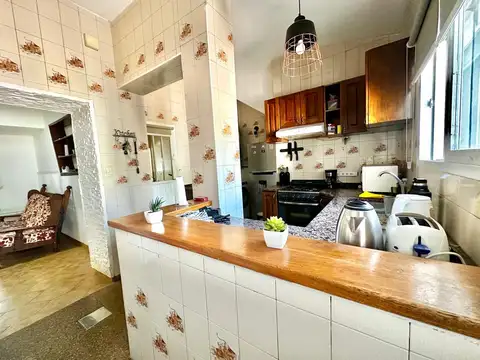 VENTA CASA SEXTA SECCION CIUDAD, MENDOZA.