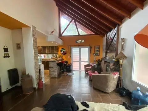 Casa 5 ambientes con 3 baños