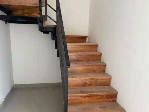 Casa en Alquiler con 1 cochera