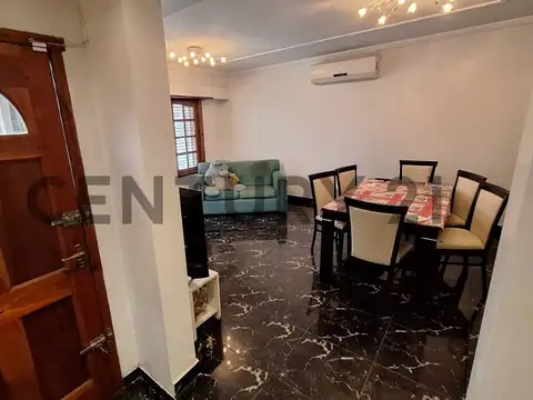 Casa 5 ambientes con 1 baño